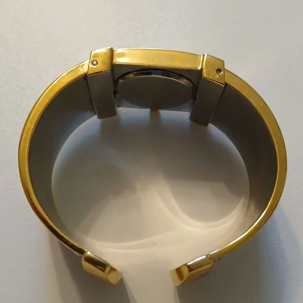 Joan Rivers watch running